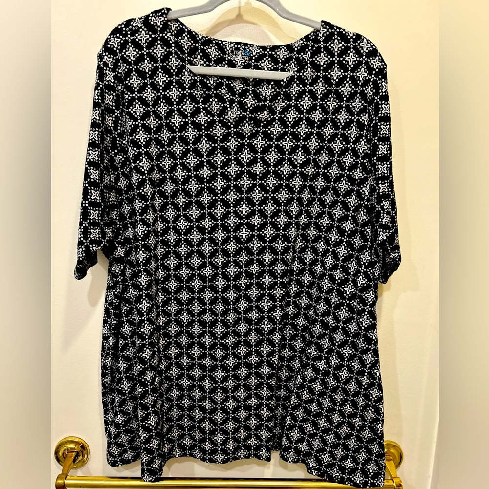Croft and Barrow dressy tee shirt - 3X